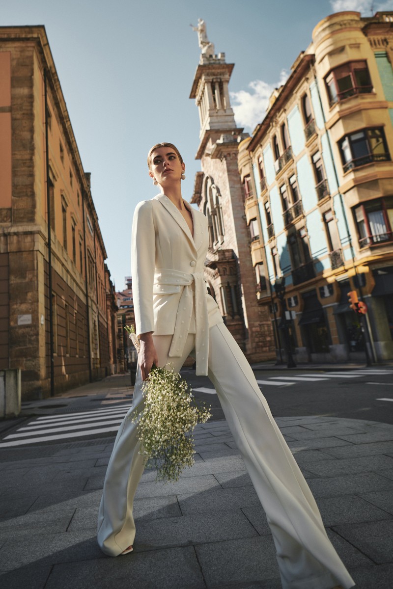 comprar  traje de chaqueta y pantalon con blazer cuello esmoquin, boda civil, madre de comunion, bautizo, fondo de armario