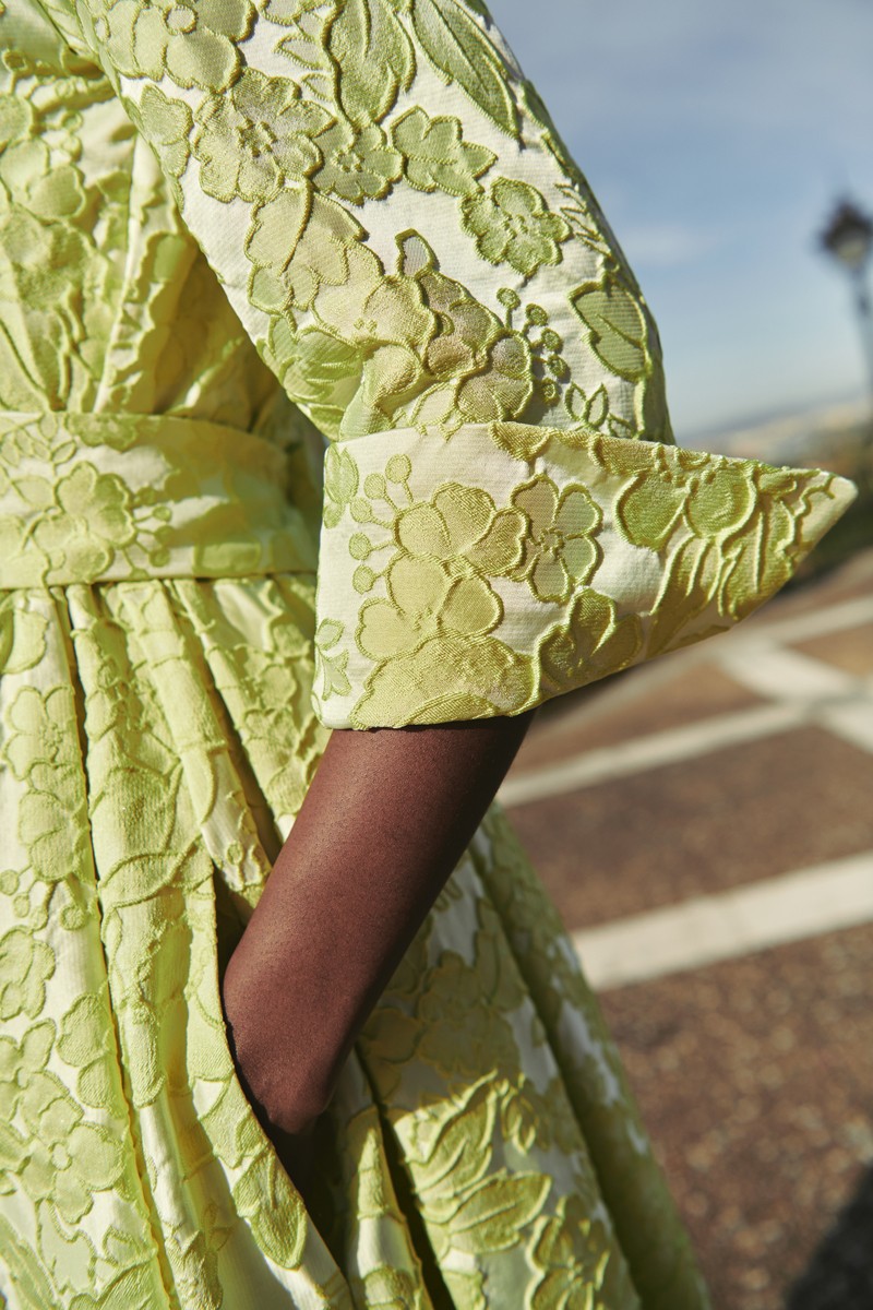 Vestido de fiesta  largo camisero en tejido brocado lima para invitada a boda, madrina, hermana de la novia o hermana del novio