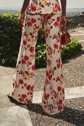 comprar pantalon de lino beige bordado flores para invitada de boda, graduación, fiesta, evento, mamá de comunion, bautizo, verano compra online