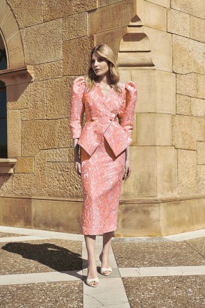 comprar online Vestido brocado coral con peplum para  boda, mama de bautizo y comunion, madrina