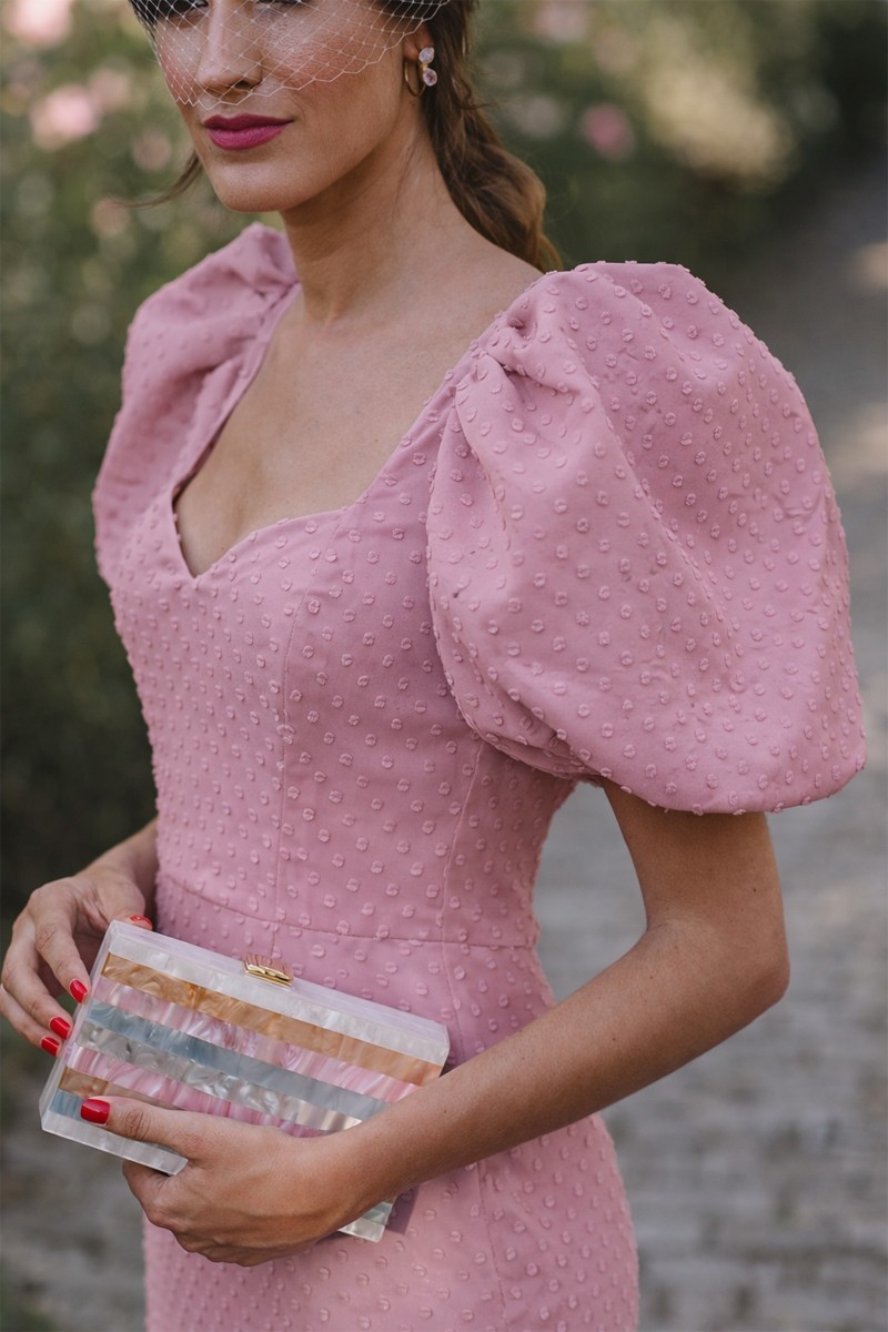 comprar vestido de invitada en plumetti rosa empolvado mangas abullonadas  para boda de día