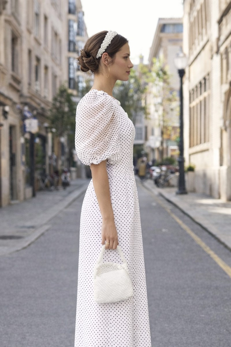 Vestido de ceremonia blanco en plumetti para mamá de comunion o bautizo, o para novia civil