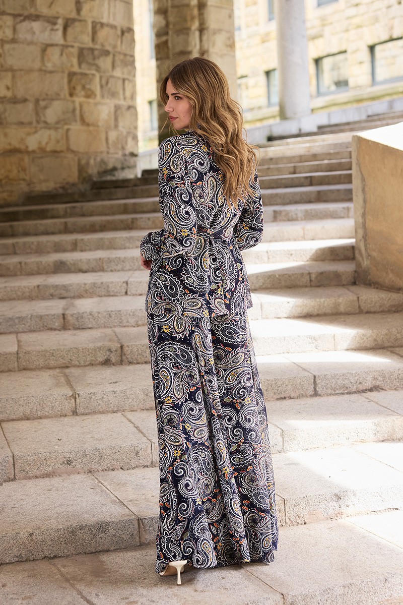 comprar online chaqueta en en estampado azul paisley, Blazer  con cuello esmoquin y cinturón para boda,  invitada, fiesta, celebración, coctel, verano-primavera