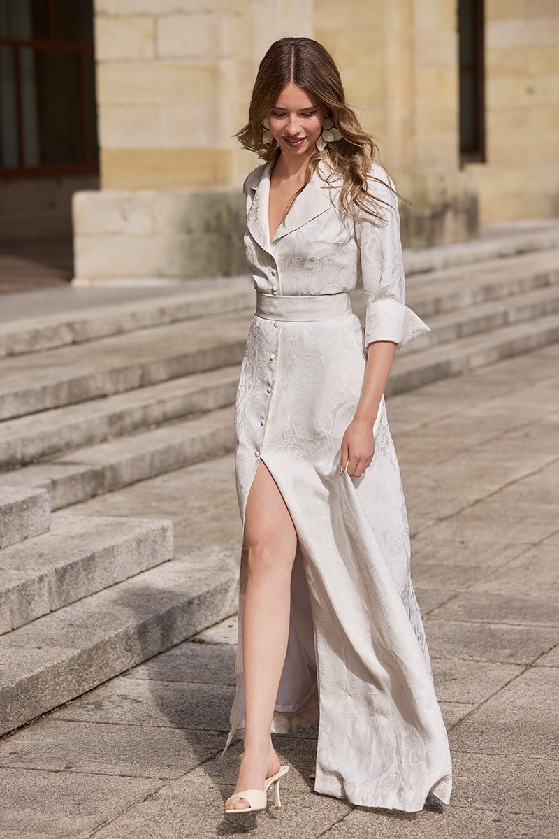comprar Vestido largo camisero en tejido brocado blanco para boda civil 