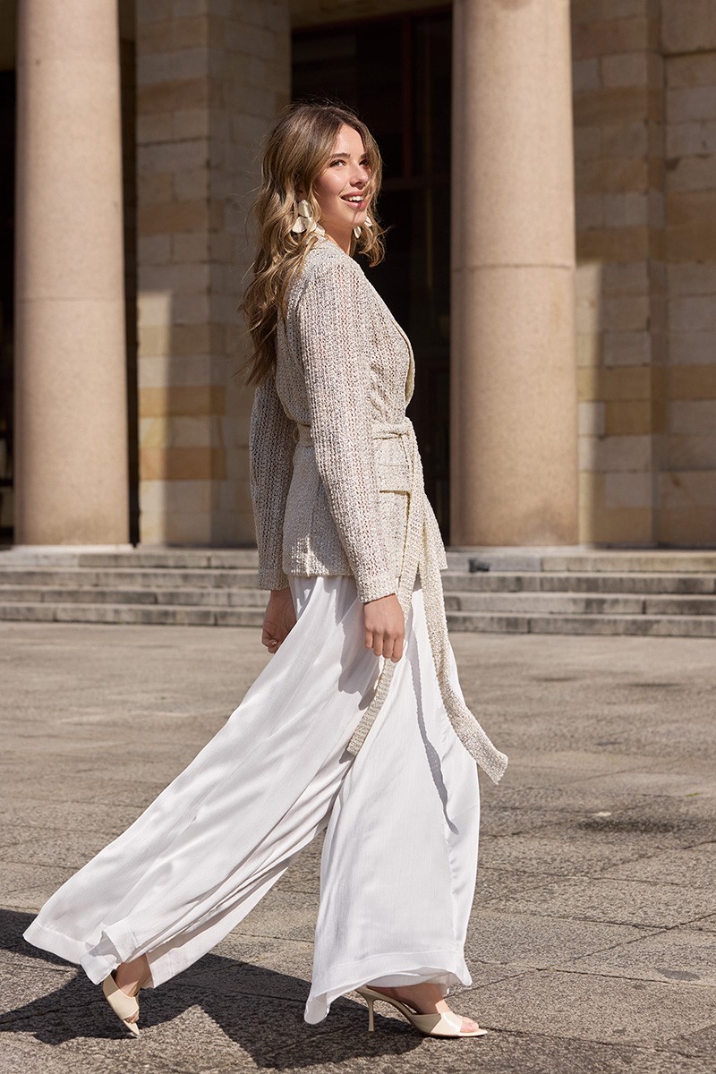 chaqueta en calado blanco y plata blazer cuello esmoquin, boda civil, madre de comunion, bautizo, fondo de armario